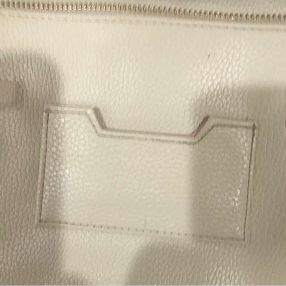 Laundry by Shelli Segal bag. - Picture 7 of 9